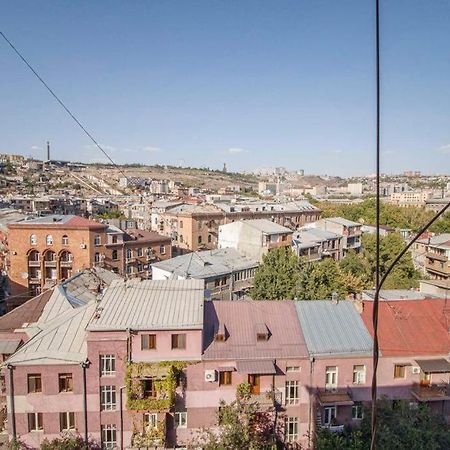 31Excellent Apartment In The Center Of The Capital Yerevan Exterior photo